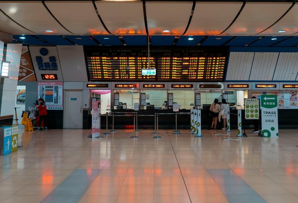 Which UK cities offer the best guided tours of Georgian architecture?