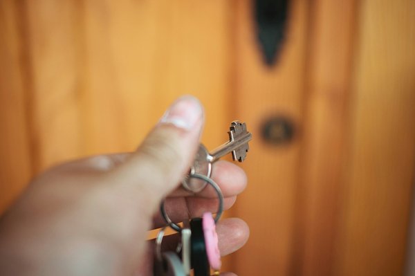 What should you consider when booking a holiday rental in the UK for attending dance festivals?