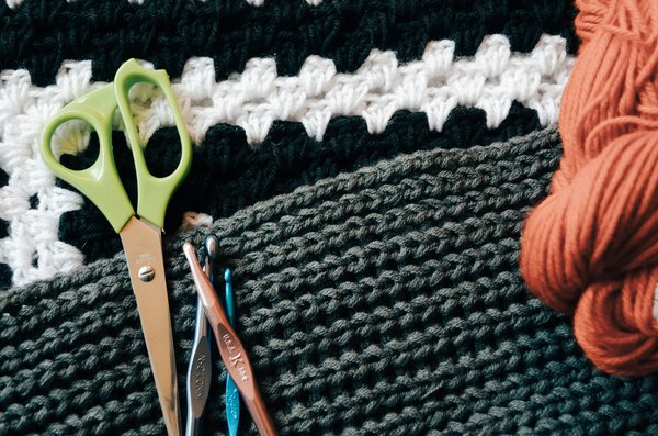 Where can you take part in a traditional British knitting workshop?