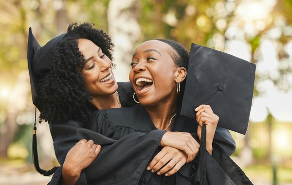 What UK cruises provide the most comprehensive history tours of British universities?